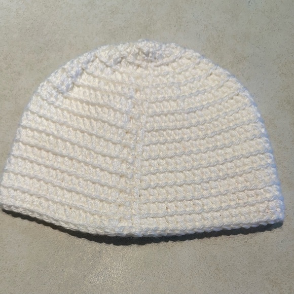 Texas A&M White Crocheted Beanie with A & M Logo Patch 9”W x 7 1/2” L Stretches - Picture 4 of 7